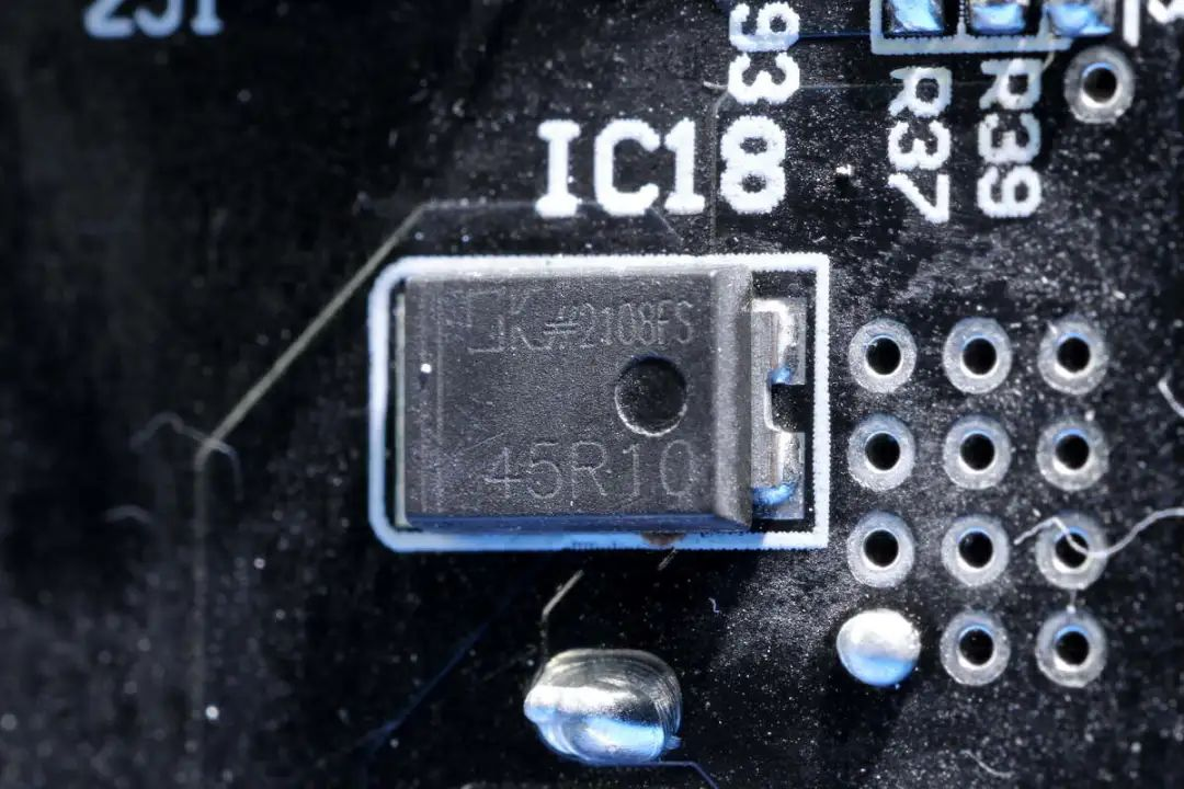 喆光光耦[MPC1019]在ATX3.0工業(yè)電源中的應(yīng)用