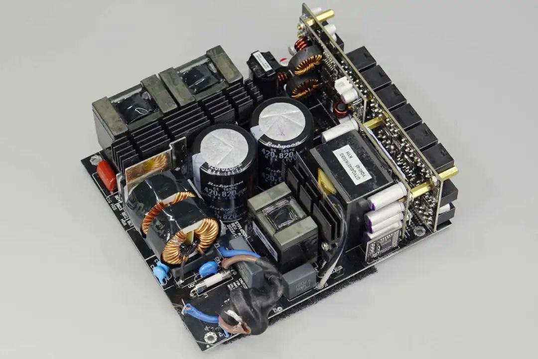 喆光光耦[MPC1019]在ATX3.0工業(yè)電源中的應(yīng)用