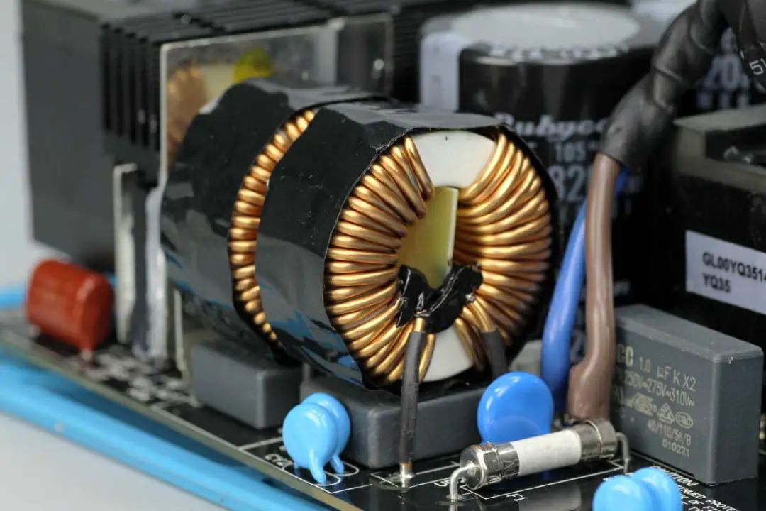 喆光光耦[MPC1019]在ATX3.0工業(yè)電源中的應(yīng)用