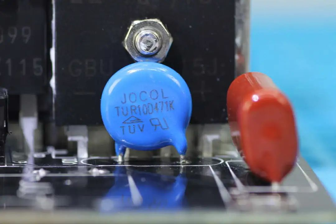 喆光光耦[MPC1019]在ATX3.0工業(yè)電源中的應(yīng)用