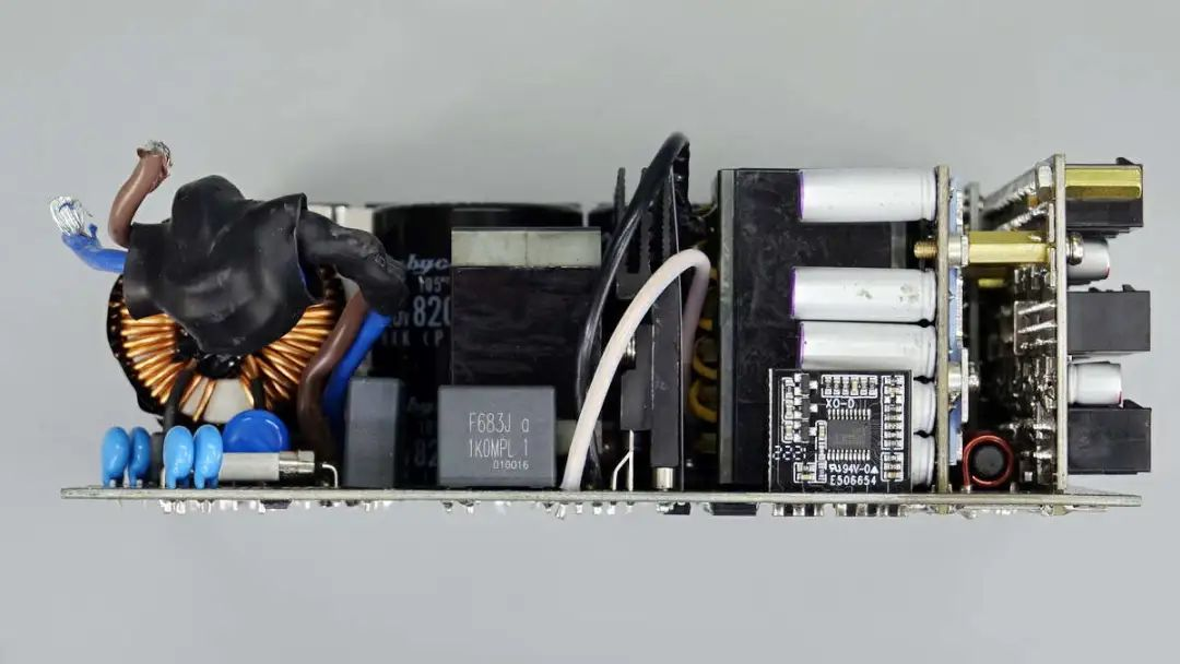 喆光光耦[MPC1019]在ATX3.0工業(yè)電源中的應(yīng)用