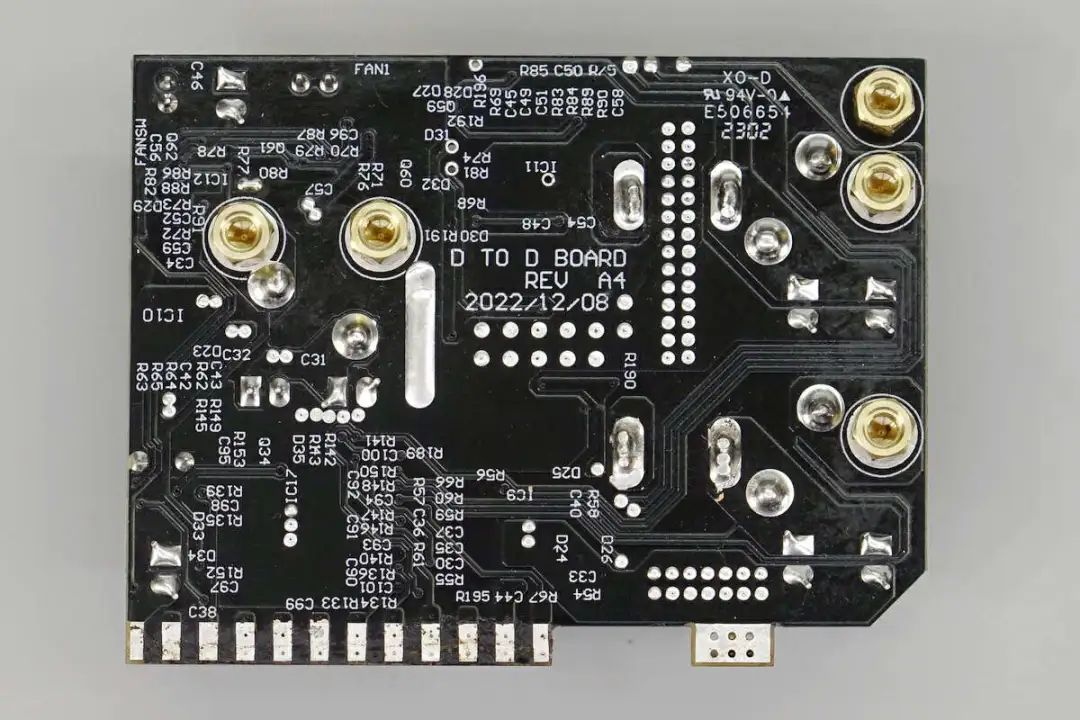 喆光光耦[MPC1019]在ATX3.0工業(yè)電源中的應(yīng)用